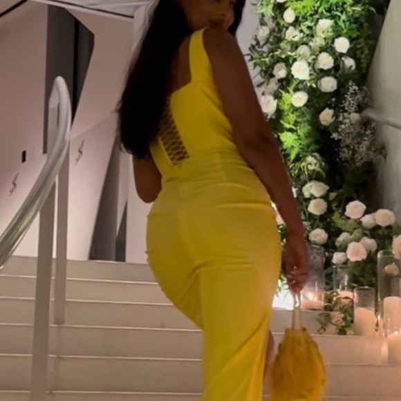 Lia Stublla Custom Yellow Gown - Picture 4 of 5